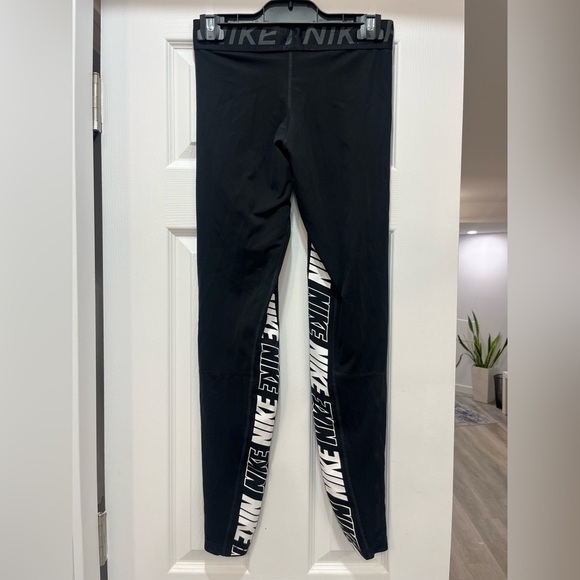 Nike Womens Pro Distort Training Legging Black and White Logo Activewear - Picture 5 of 7